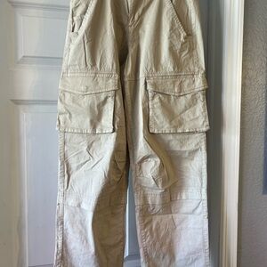 Garage Women’s Light Tan Cargo Pants. New w/o tags.